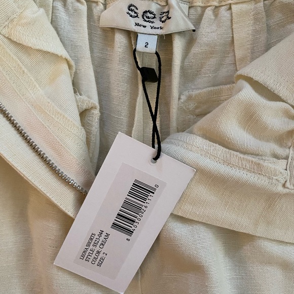 Sea Leona Shorts, Cream Size 2 - Picture 4 of 4